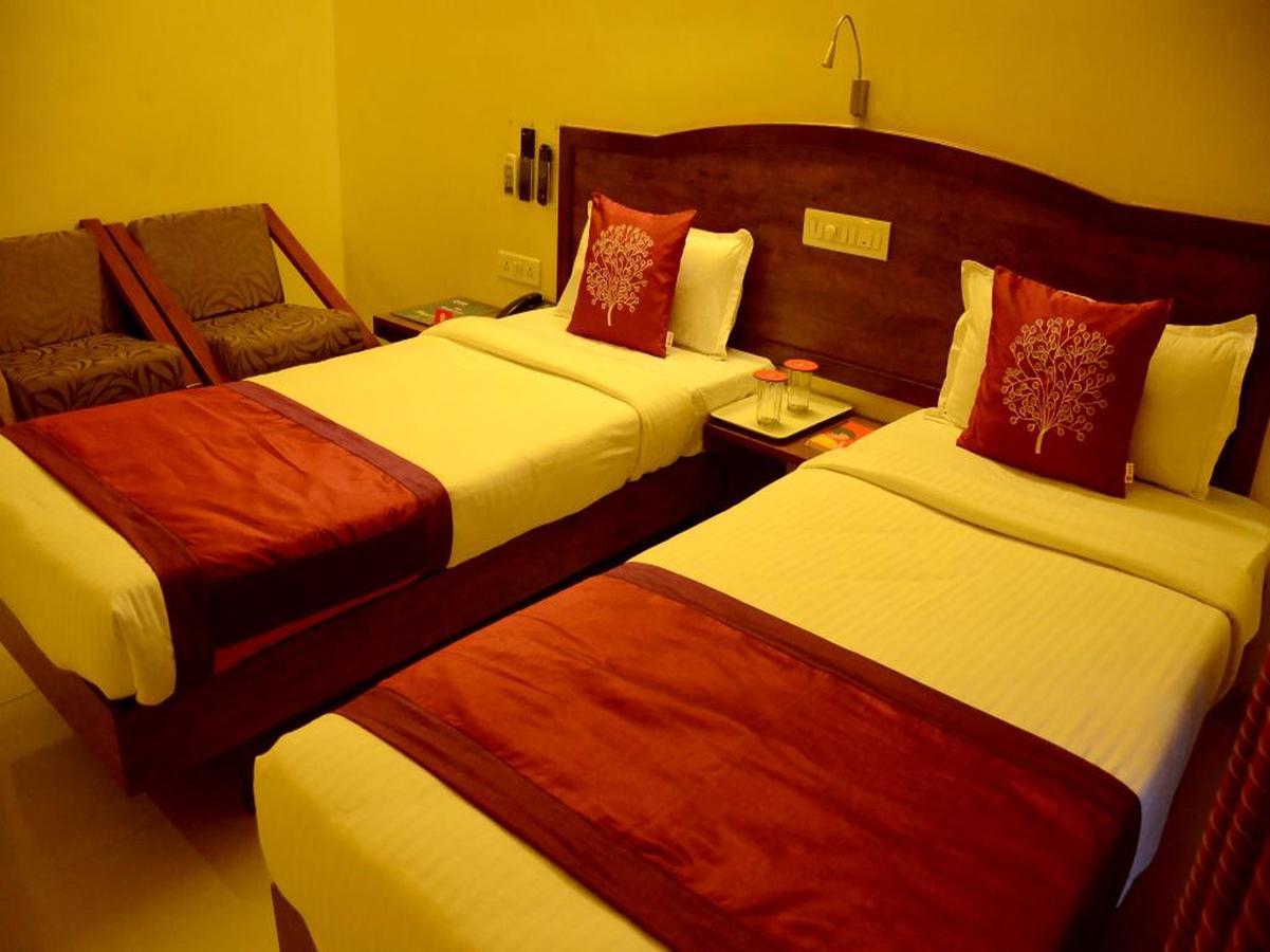 Hotel Ashiyana Пуне Екстер'єр фото
