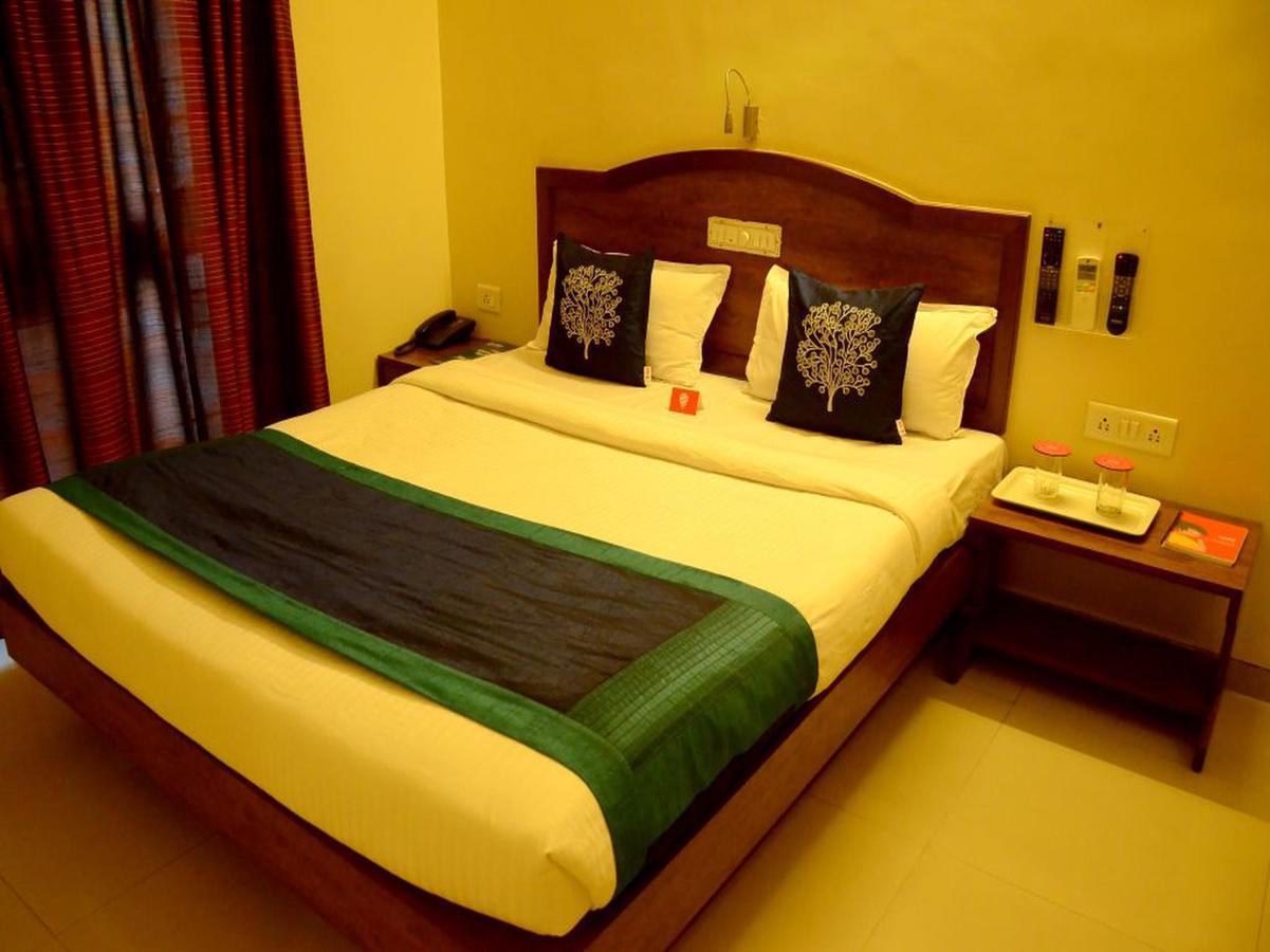 Hotel Ashiyana Пуне Екстер'єр фото