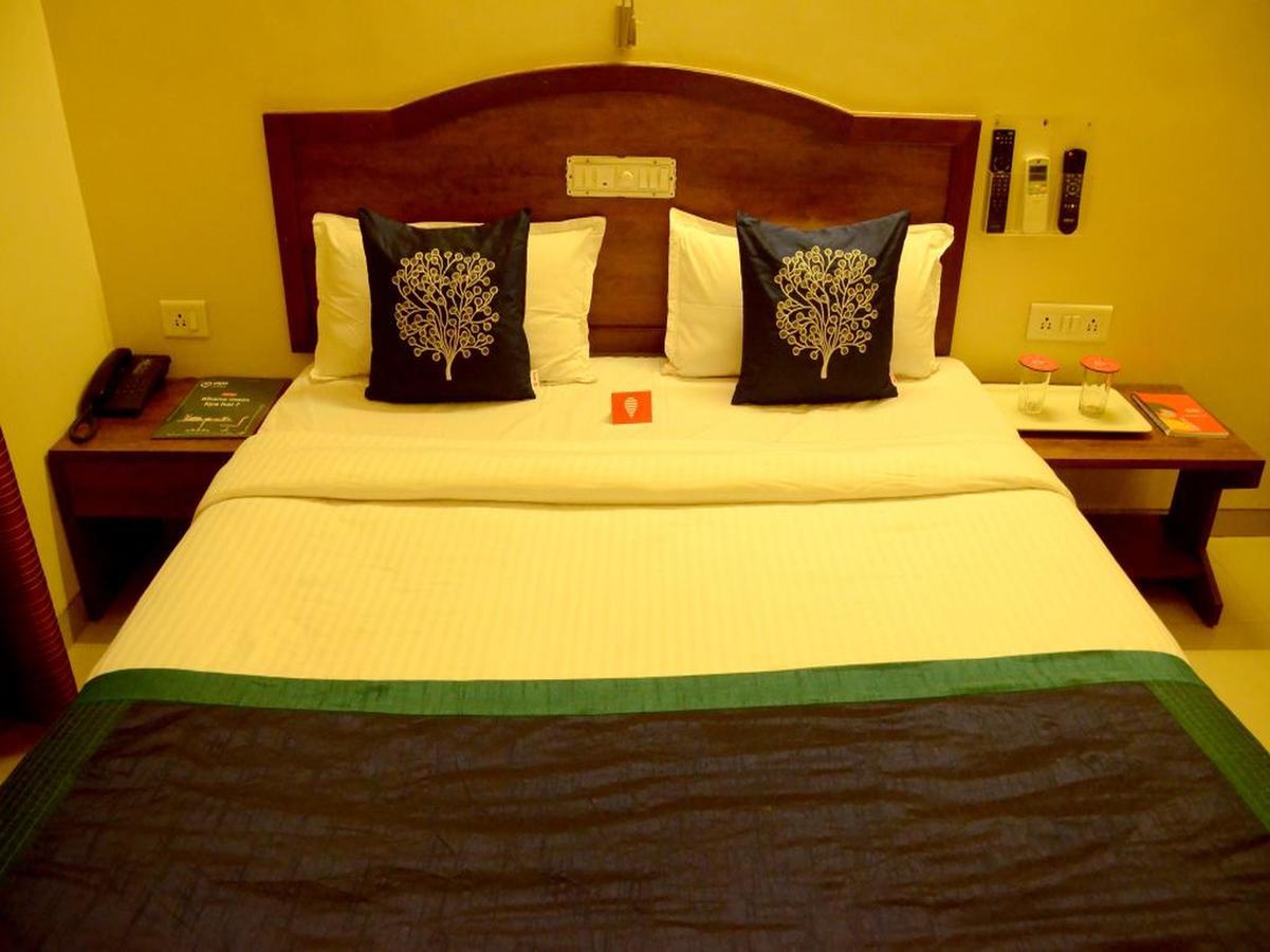 Hotel Ashiyana Пуне Екстер'єр фото