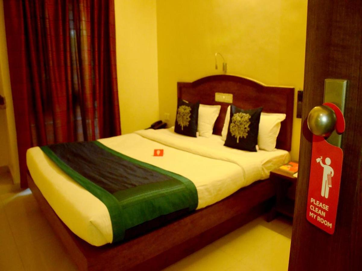 Hotel Ashiyana Пуне Екстер'єр фото