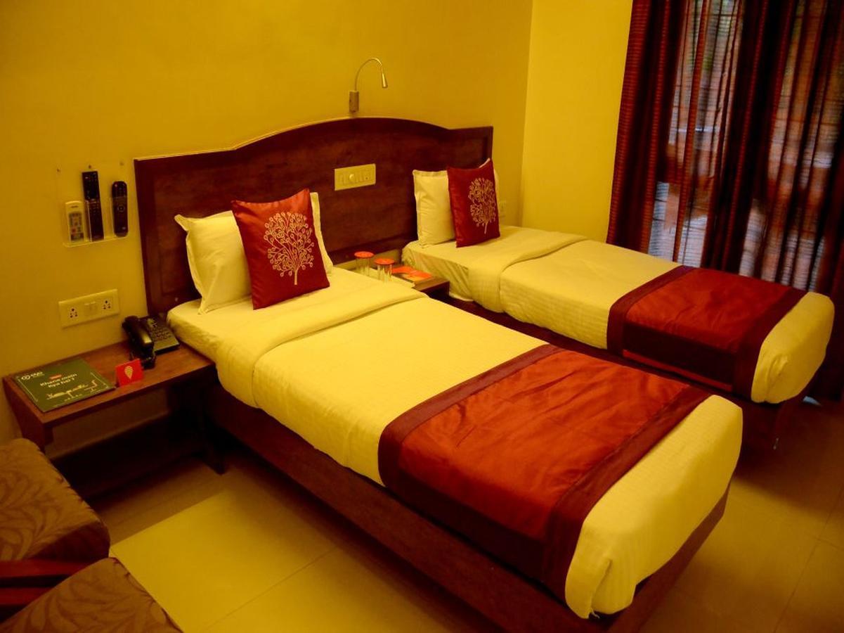 Hotel Ashiyana Пуне Екстер'єр фото