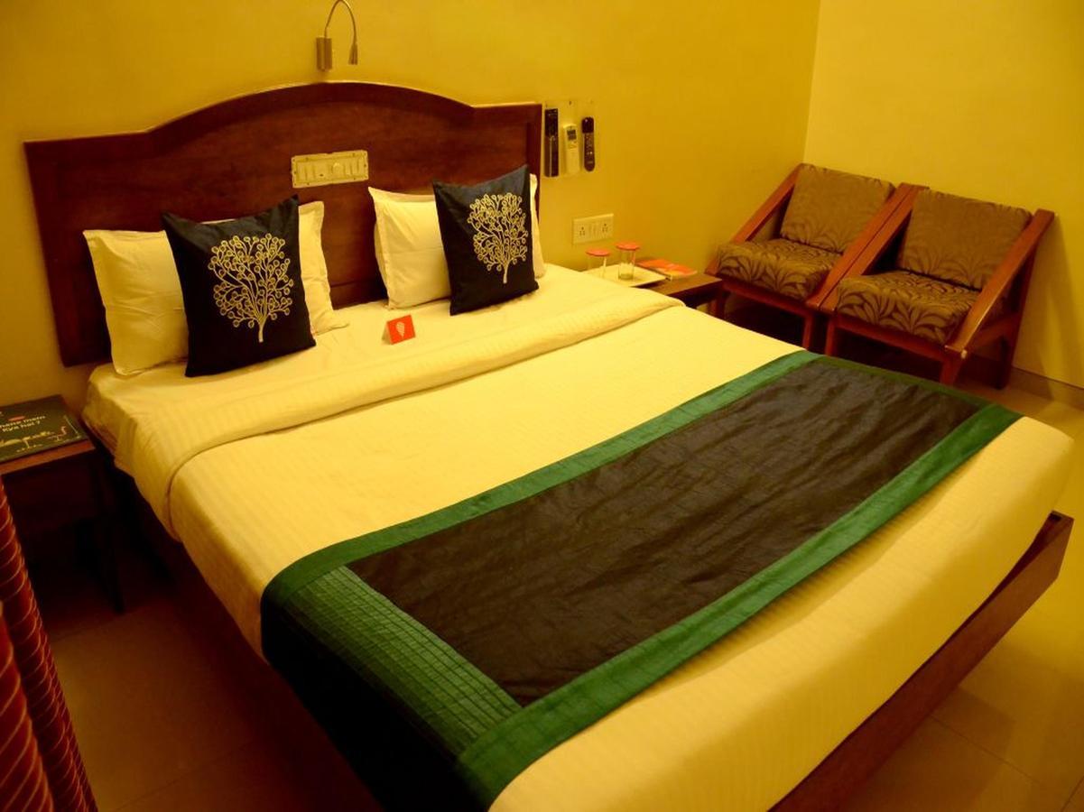 Hotel Ashiyana Пуне Екстер'єр фото